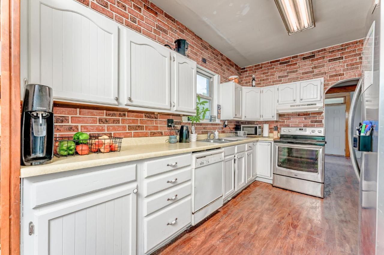 Awesome House, 5 Minutes To Dt, 2 Miles To Stadium And Ruby Memorial! Моргантаун Екстер'єр фото